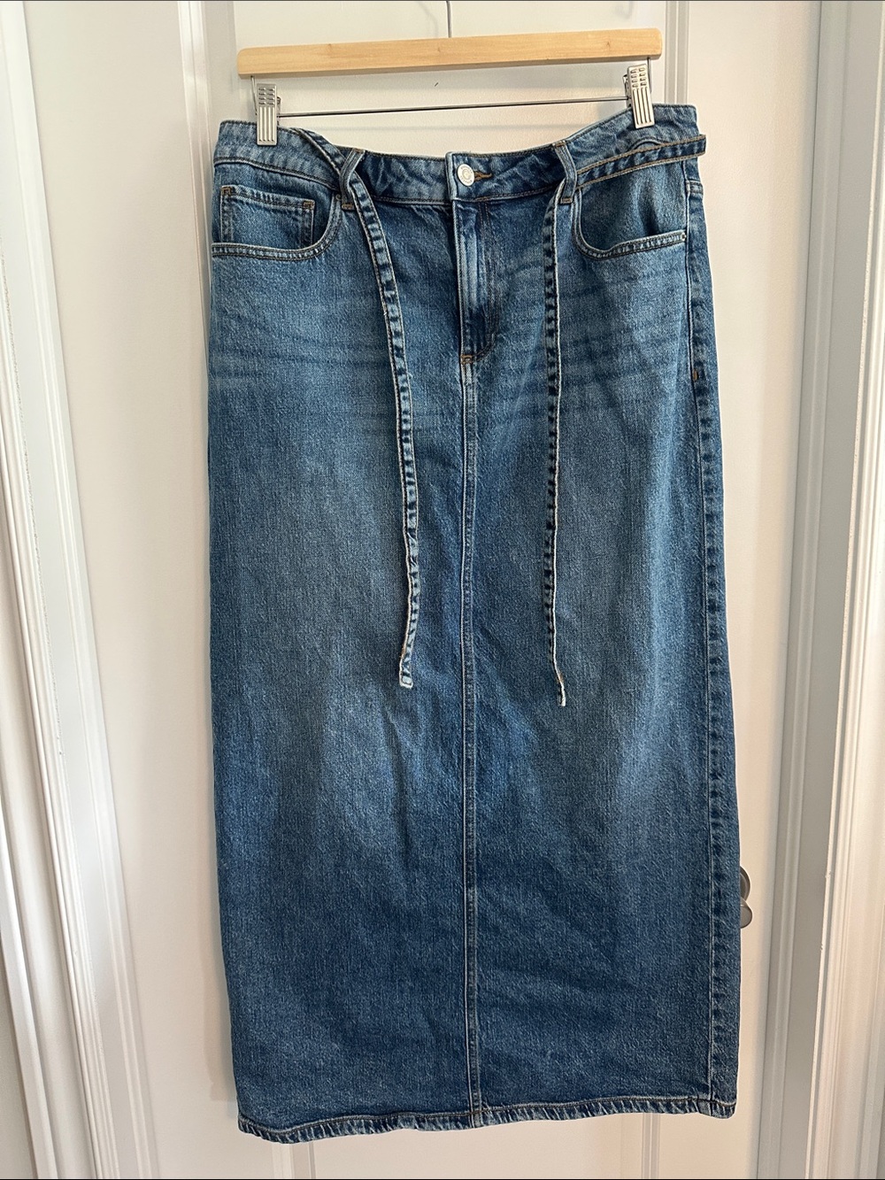RW&CO Denim Midi Skirt Size Large
